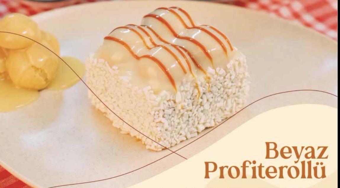 Beyaz profiterollü pasta